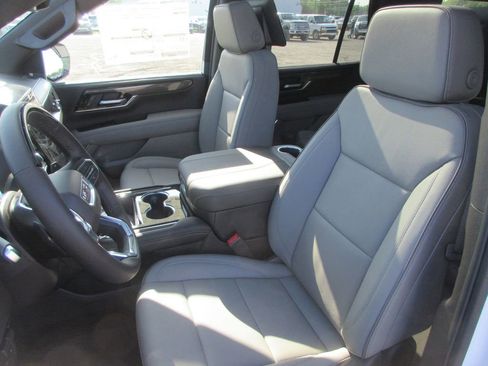New 2026 GMC Yukon Elevation w/ Elevation Premium Package AWD/4WD image 11