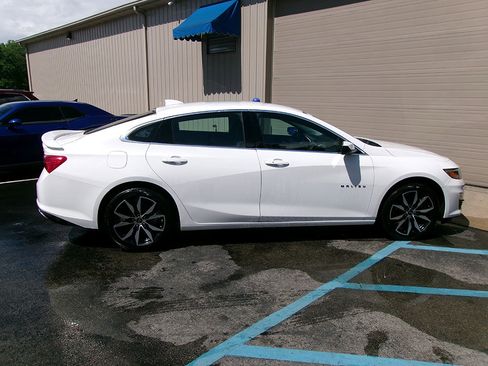 Used 2023 Chevrolet Malibu RS image 7