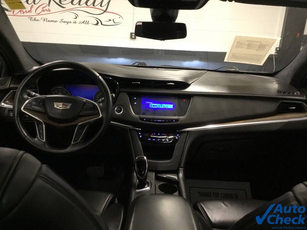 Used 2017 Cadillac XT5 Platinum w/ Driver Assist Package AWD/4WD image 25