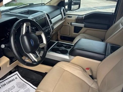 Used 2019 Ford F250 Lariat w/ Lariat Value Package AWD/4WD image 10