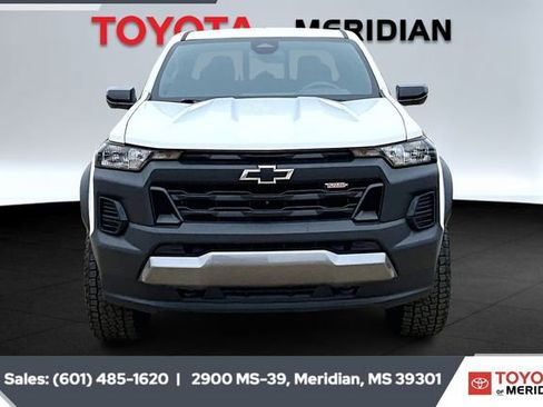 Used 2023 Chevrolet Colorado Trail Boss w/ Technology Package image 3