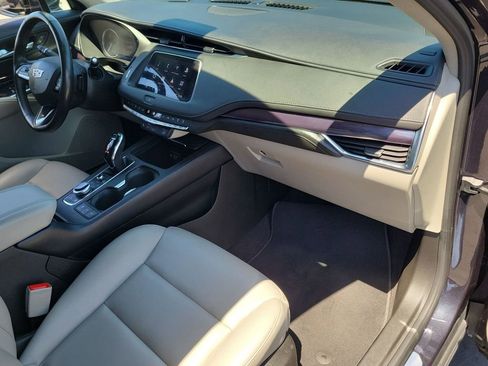 Certified 2023 Cadillac XT4 Luxury w/ Cold Weather Package FWD image 27