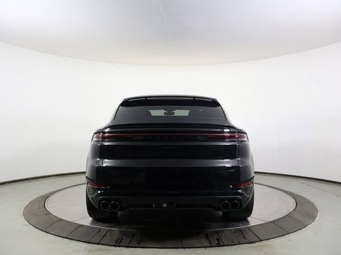 New 2025 Porsche Cayenne Turbo image 32