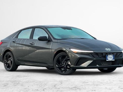 New 2026 Hyundai Elantra Sport image 2