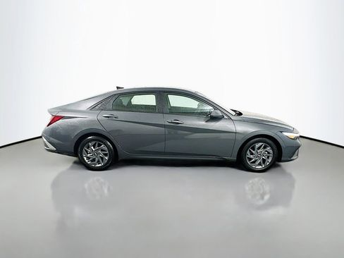 Certified 2024 Hyundai Elantra SEL image 4