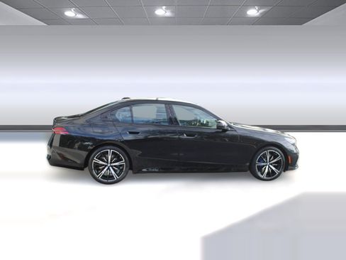 Used 2026 BMW 530i xDrive w/ Executive Package AWD/4WD image 25