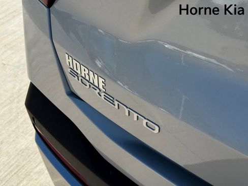 New 2026 Kia Sorento EX image 9