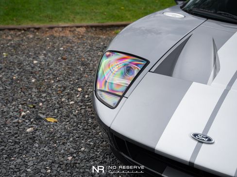 Used 2006 Ford GT image 15