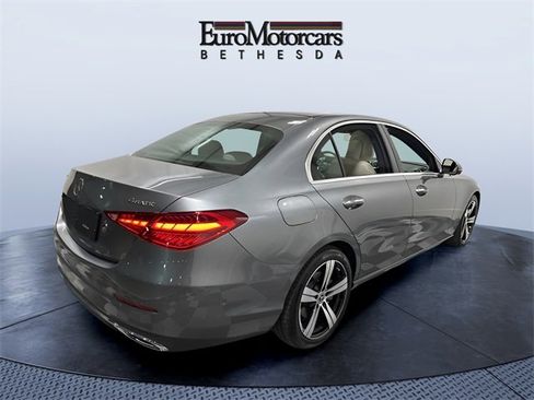 Used 2025 Mercedes-Benz C 300 4MATIC Sedan image 5