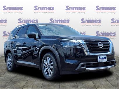 New 2025 Nissan Pathfinder SL w/ Cargo Package