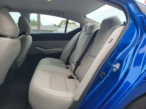 Used 2025 Nissan Altima 2.5 SV FWD image 8