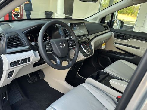New 2026 Honda Odyssey EX-L image 14