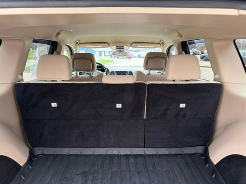 Used 2021 Jeep Grand Cherokee Laredo image 10