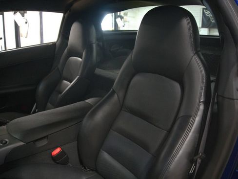 Used 2007 Chevrolet Corvette Coupe w/ Preferred Equipment Group RWD image 36
