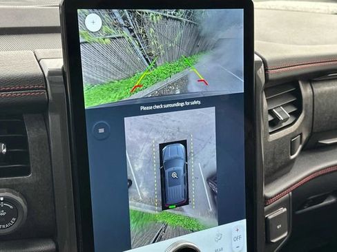 Used 2023 Ford Expedition Max Limited image 19