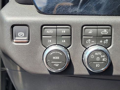 Used 2026 GMC Sierra 1500 SLT image 24