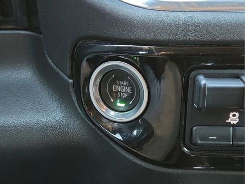 Used 2023 GMC Sierra 1500 SLT w/ SLT Premium Plus Package image 31