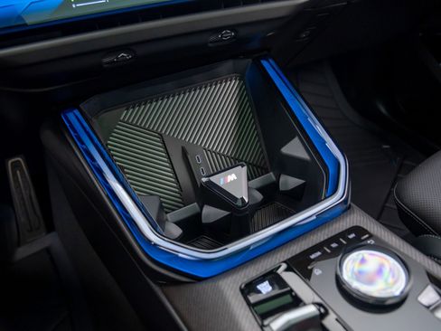 Certified 2025 BMW X3 xDrive30i w/ M Sport Package image 25