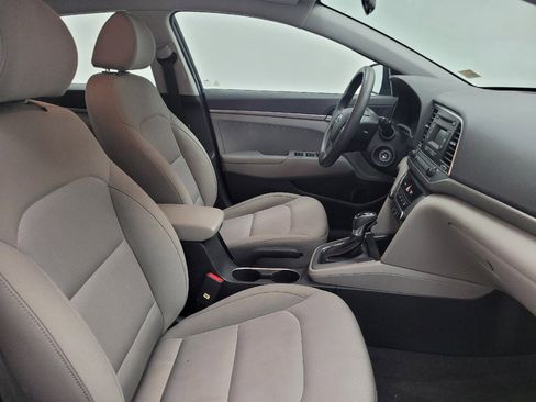 Used 2018 Hyundai Elantra SE FWD image 21