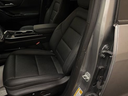 Used 2025 Chevrolet Equinox LT w/ Convenience Package II AWD/4WD image 11