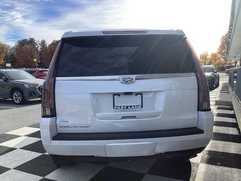 Used 2018 Cadillac Escalade Platinum AWD/4WD image 8