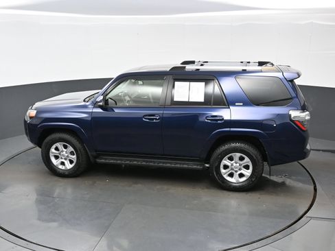 Used 2021 Toyota 4Runner SR5 Premium w/ Moonroof Package AWD/4WD image 41
