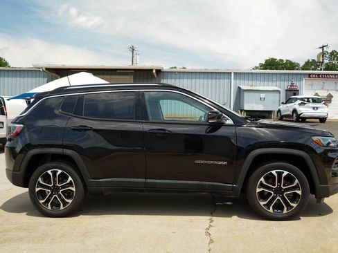 Used 2022 Jeep Compass Limited AWD/4WD image 3