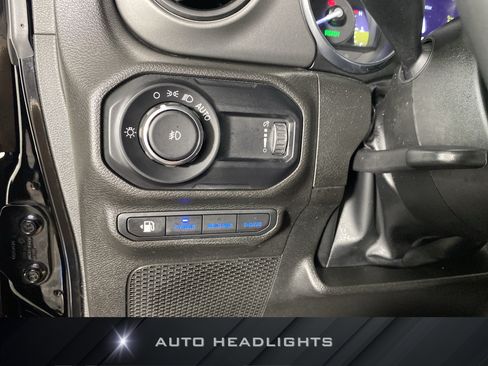 Used 2023 Jeep Wrangler Unlimited w/ Cold Weather Group AWD/4WD image 25