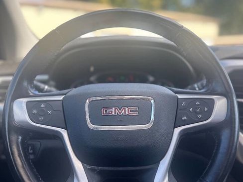 Used 2019 GMC Acadia SLT image 18