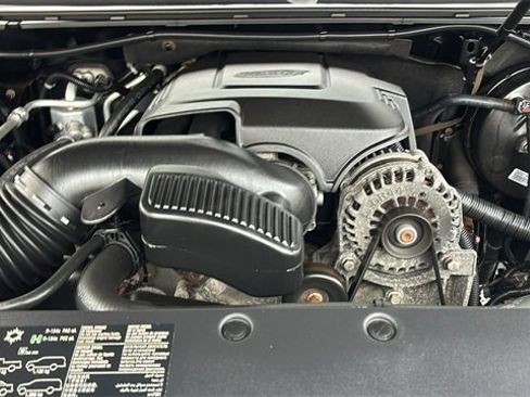 Used 2014 Chevrolet Tahoe LTZ image 32