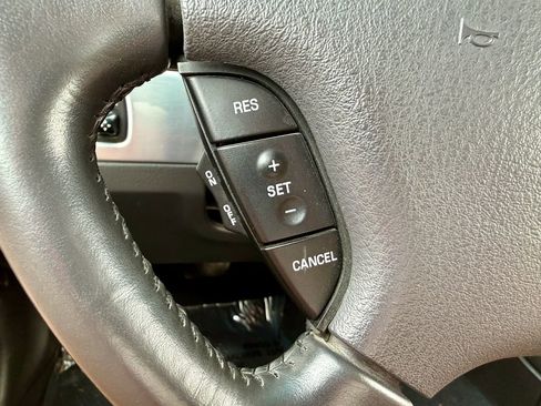 Used 2002 Ford Thunderbird image 24