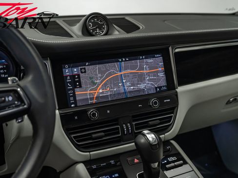 Used 2022 Porsche Macan S image 37