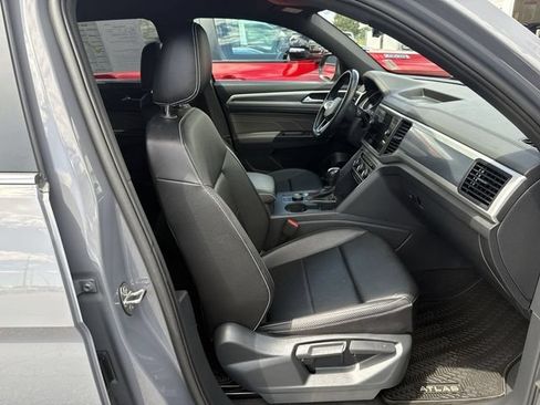 Used 2021 Volkswagen Atlas Cross Sport SE AWD/4WD image 23