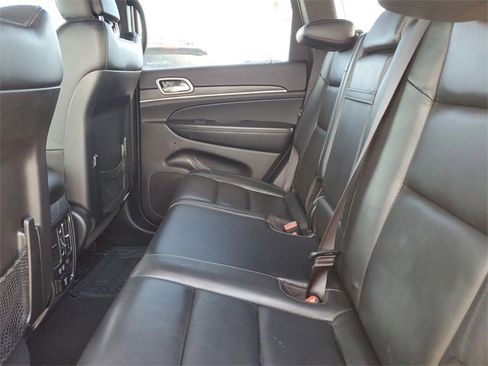 Used 2020 Jeep Grand Cherokee Limited image 13