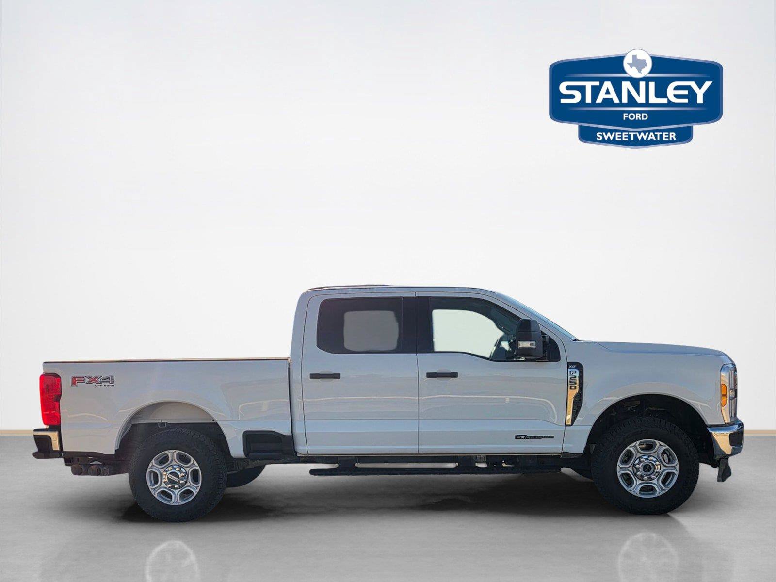 Used 2025 Ford F250 XLT w/ FX4 Off-Road Package AWD/4WD image 9