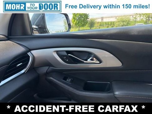 Used 2019 Chevrolet Traverse LT FWD image 23