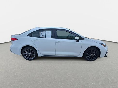 Used 2025 Toyota Corolla SE FWD image 4