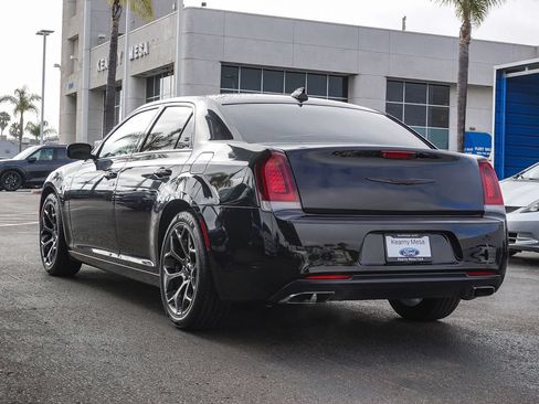 Used 2017 Chrysler 300 S RWD image 5