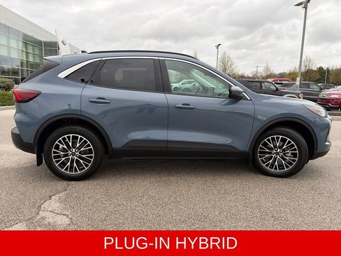 Used 2023 Ford Escape SE FWD image 8