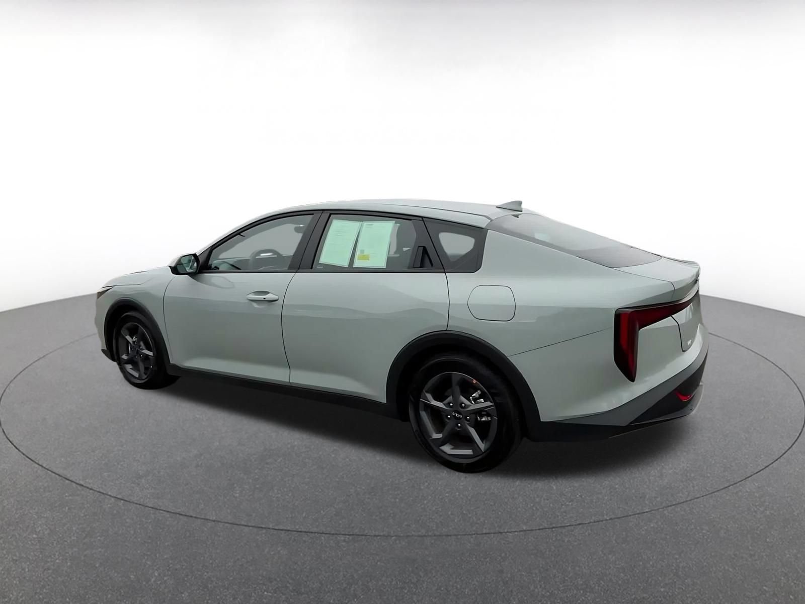 Used 2026 Kia K4 FWD image 9