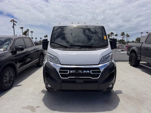 Used 2023 RAM ProMaster 2500 FWD image 2