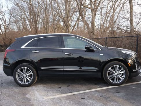 Used 2025 Cadillac XT5 Premium Luxury image 9