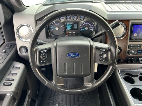Used 2011 Ford F250 Lariat w/ Lariat Interior Pkg AWD/4WD image 23