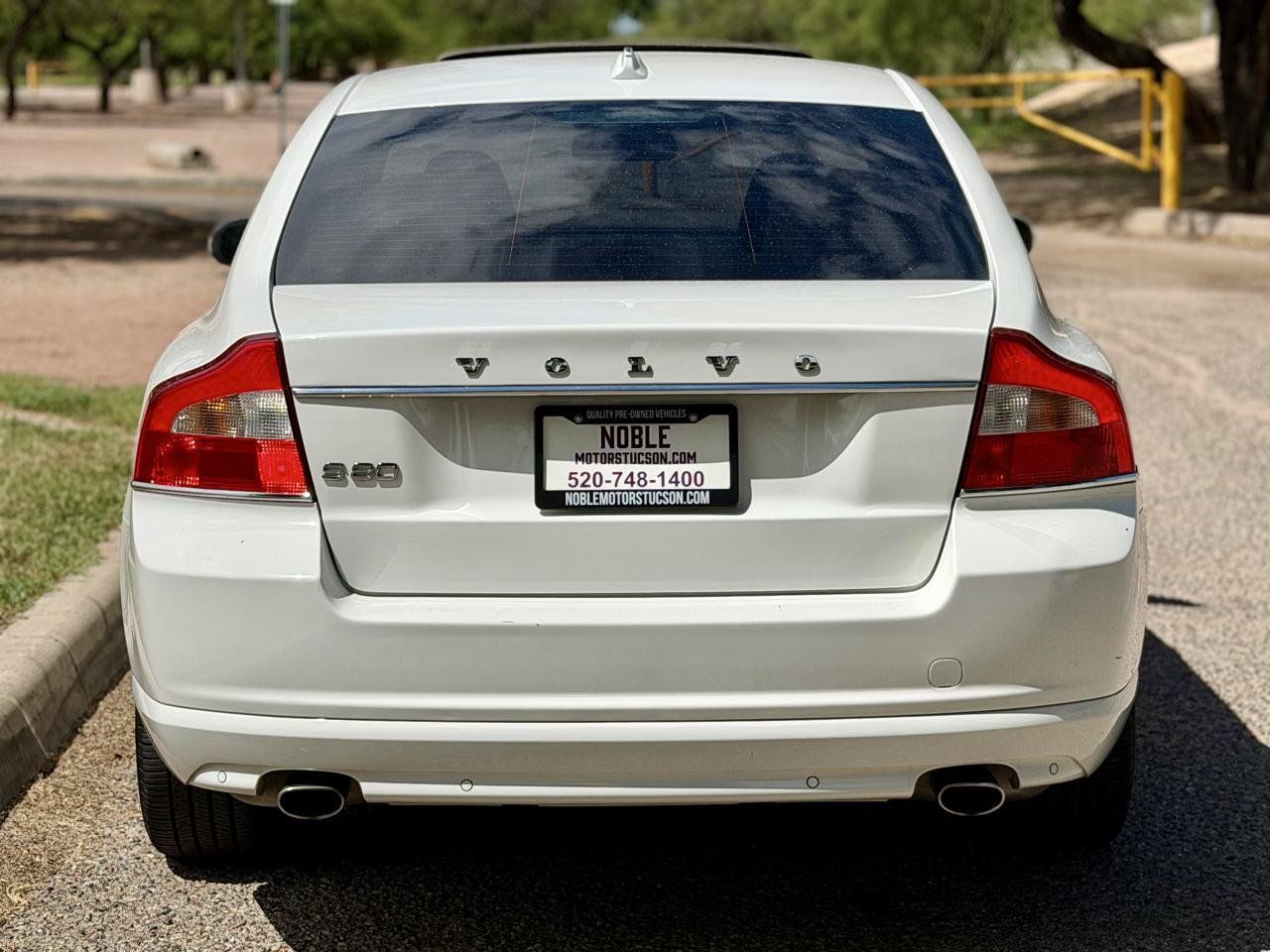 Used 2011 Volvo S80 3.2 w/ Inscription Pkg FWD image 4