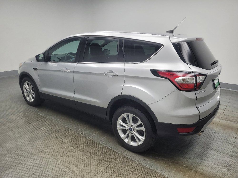 Used 2017 Ford Escape SE FWD image 3
