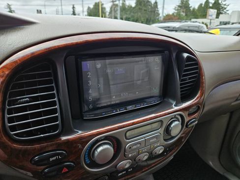 Used 2005 Toyota Sequoia Limited AWD/4WD image 24