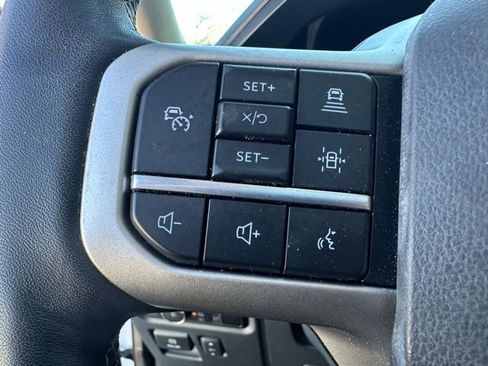 Used 2023 Ford Expedition Limited image 17