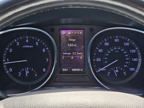 Used 2018 Hyundai Santa Fe Sport FWD image 33