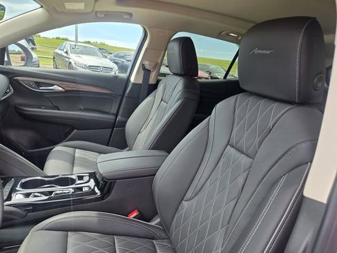 Used 2023 Buick Envision Avenir image 18