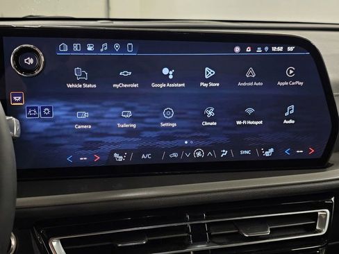 Used 2026 Chevrolet Traverse LT w/ Driver Confidence Package image 15